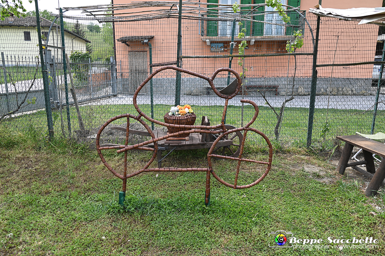 VBS_2914 - Creazioni con tappi di sughero usati dei Fratelli Cossu.jpg